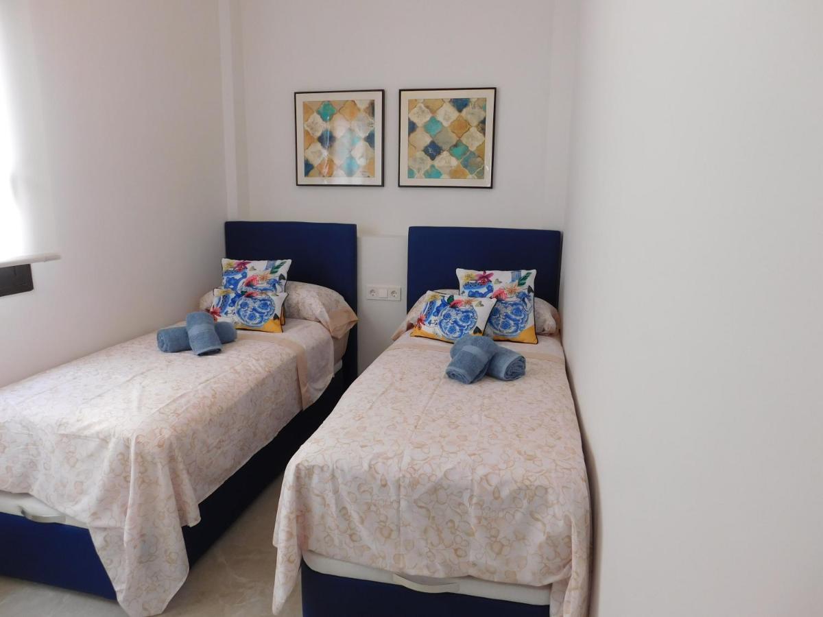 Modern And Cosy Apartment Close To The Beach Torrevieja Esterno foto